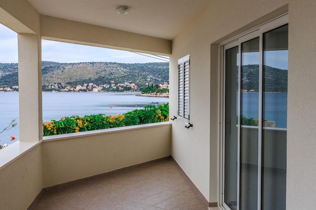 Apartments Rogulj Rogoznica  Phòng bức ảnh