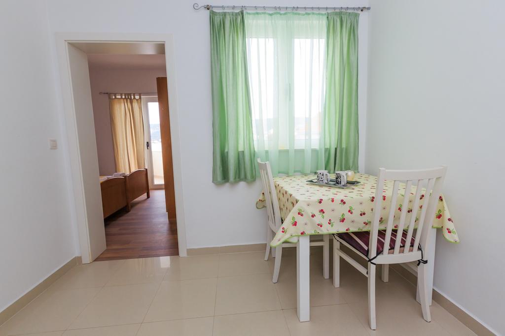 Apartments Rogulj Rogoznica  Phòng bức ảnh