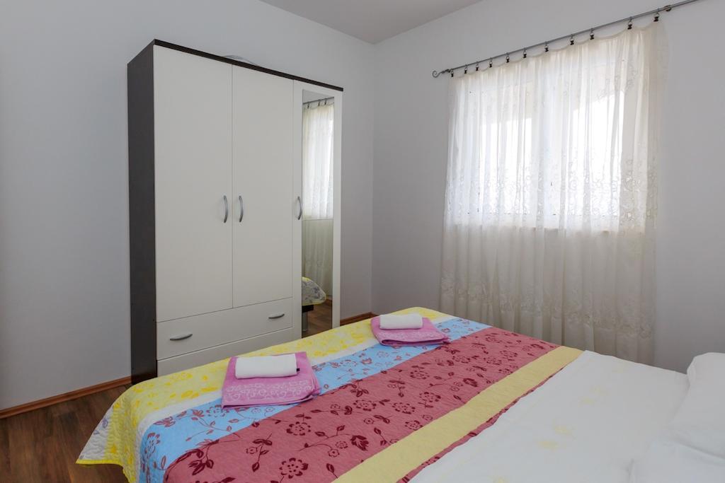 Apartments Rogulj Rogoznica  Phòng bức ảnh