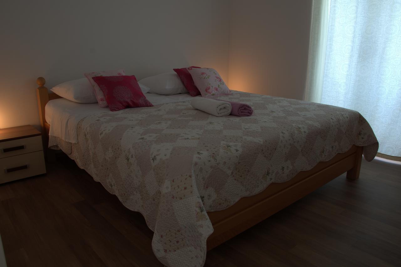 Apartments Rogulj Rogoznica  Ngoại thất bức ảnh